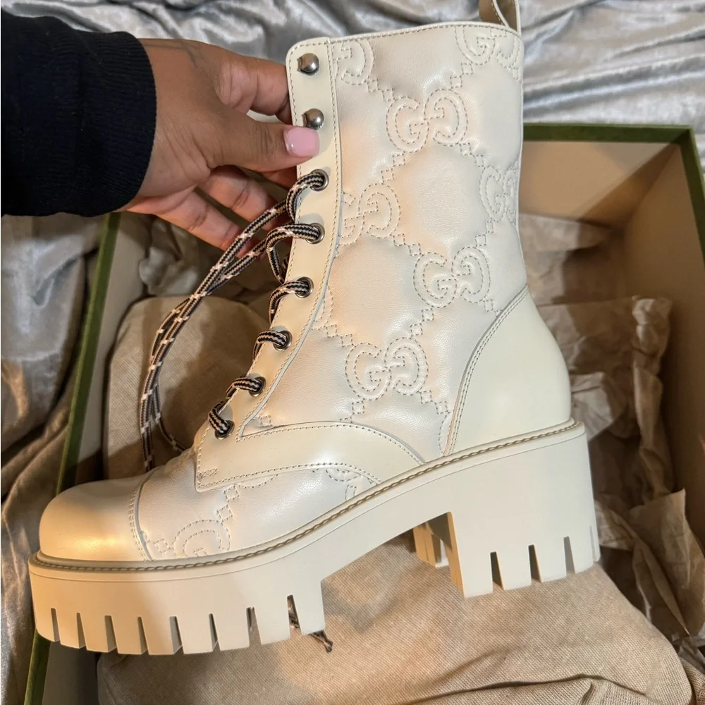 Gucci Cream Lace Up Boots - Picture 3 of 5